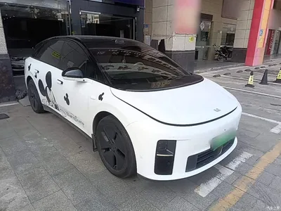 2025 Li Auto i6 2WD Base Model, фото 4, лот 11087839