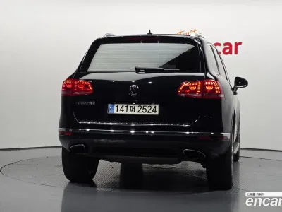 2015 Volkswagen Touareg V6 3.0 TDI Bluemotion Premium, фото 4, лот 10131475