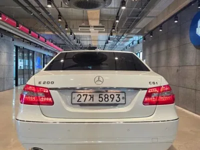 2011 Mercedes-Benz E-Class E200 CGI Avantgarde, фото 4, лот 10168878