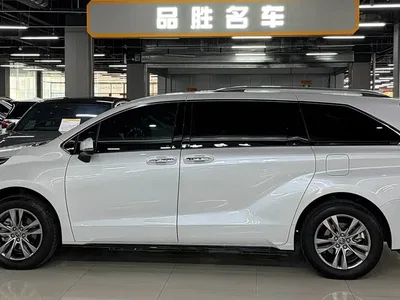 2024 Toyota Sienna 2.5L Hybrid 4WD Premium Edition, фото 4, лот 10297499