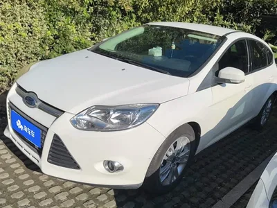2012 Ford Focus Hatchback 1.6L Automatic Comfort, фото 1, лот 10280684