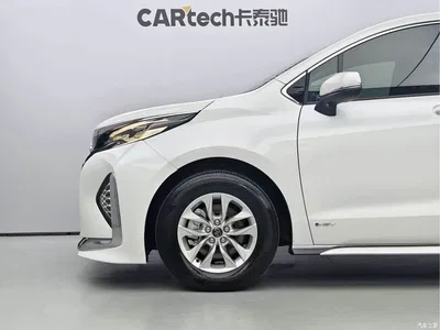 2024 Toyota Granvia 2.5L Hybrid Comfort, фото 4, лот 10625181
