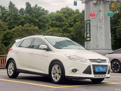 2012 Ford Focus Hatchback 1.6L Manual Comfort, фото 3, лот 10293168