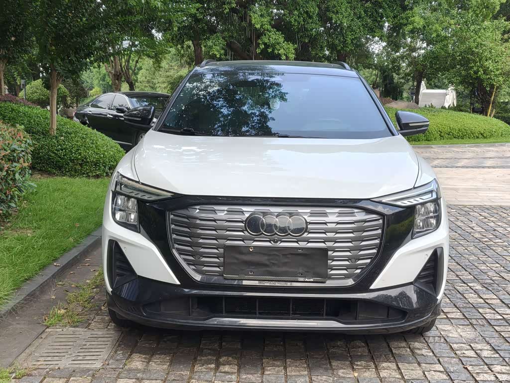 2023 Audi Q5 e-tron 40 e-tron Shining Edition Brocade Package, фото 2, лот 10474032