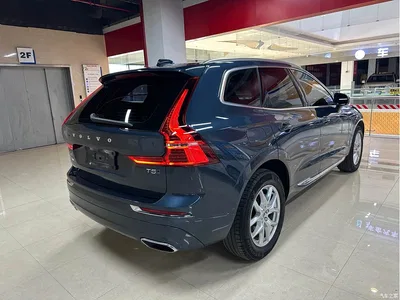 2021 Volvo XC60 T5 AWD Momentum, фото 4, лот 10364100