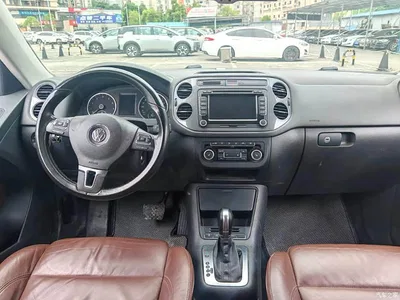 2012 Volkswagen Tiguan 2.0TSI Luxury Edition, фото 4, лот 10419536