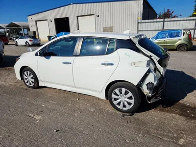 2022 NISSAN LEAF S, фото 2, лот 10758178