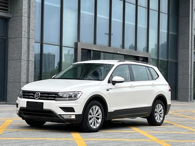 2017 Volkswagen Tiguan L 330TSI Automatic 2WD Trend Edition, фото 1, лот 10425087