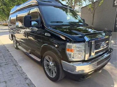 2011 Ford E350 5.4L Platinum Limited Edition, фото 1, лот 11202217