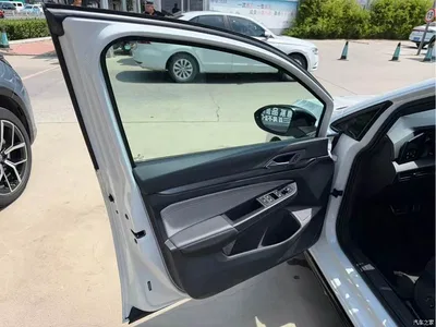 2025 Volkswagen Golf 300TSI R-Line, фото 4, лот 10261830