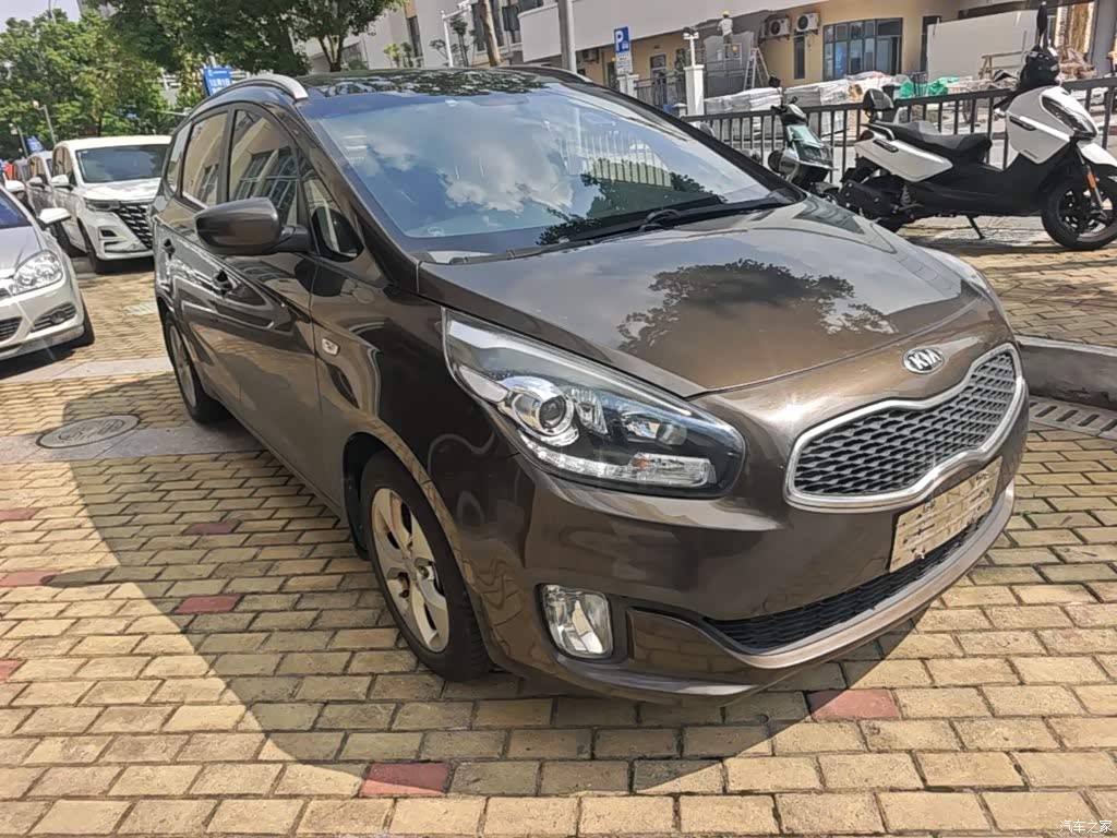 2013 Kia Carens 2.0L 7-Seat Auto Standard China IV, фото 4, лот 11007428