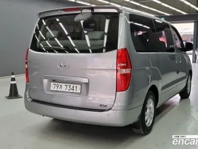 2011 Hyundai Starex 12-Seater Wagon, фото 1, лот 10192148