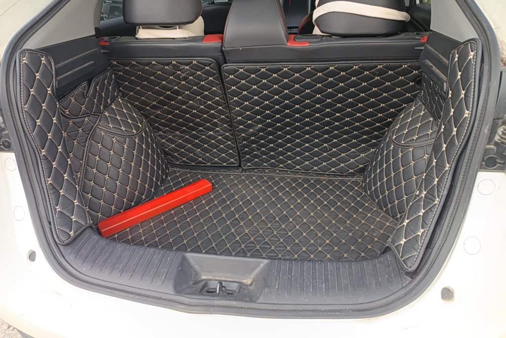 2017 Luxgen U5 SUV 1.6L CVT Jazz Edition, фото 4, лот 11203209