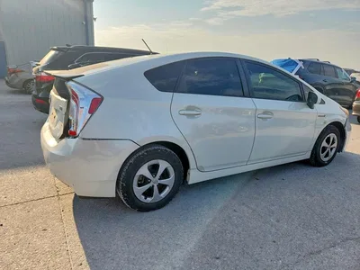 2015 TOYOTA PRIUS TWO, фото 3, лот 10542022