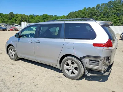 2011 TOYOTA SIENNA LE, фото 2, лот 10554477