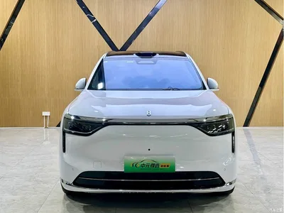 2025 AITO Wenjie AITO M8 Model Extended Range Max+ Edition 53.4kWh 6-Seater, фото 2, лот 10277647