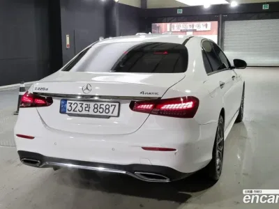 2022 Mercedes-Benz E-Class E220d 4MATIC AMG Line, фото 2, лот 10074405