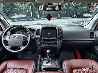 2015 Toyota Land Cruiser (Import) 4.0L V6 Middle East Limited Edition, фото 4, лот 11183291