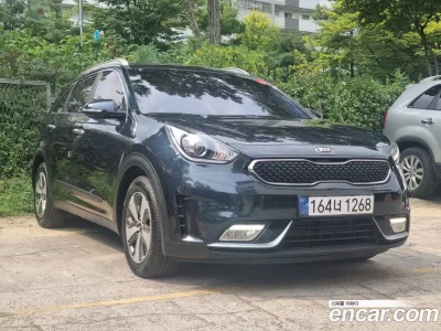 2017 Kia Niro Luxury, фото 3, лот 10811833