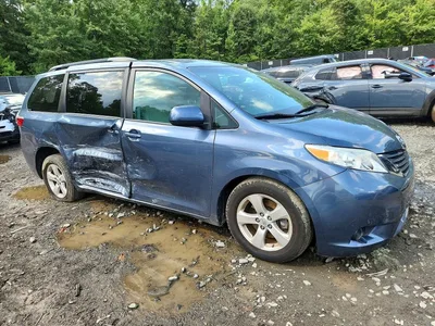 2017 TOYOTA SIENNA LE, фото 4, лот 10580715