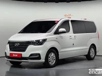 2018 Hyundai Starex Van 5-Seater, фото 1, лот 10692585