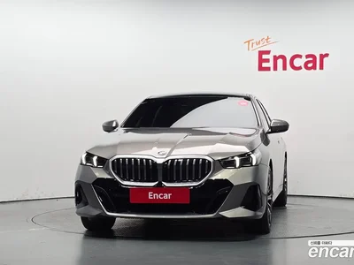 2026 BMW 5-Series 530i xDrive M Sport, фото 2, лот 10192509