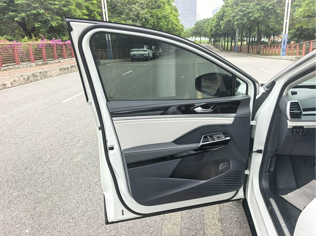 2021 Volkswagen ID.6 CROZZ Long Range PRO Version, фото 4, лот 11074609