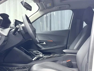 2022 Peugeot 2008, фото 4, лот 10244751