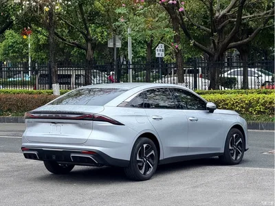 2025 Geely Galaxy Galaxy L6 EM-i 140km Starship Edition, фото 4, лот 10430251