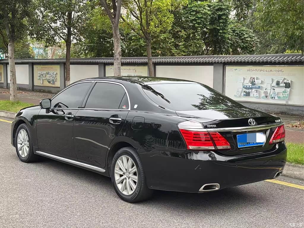 2012 Toyota Crown 2.5L Royal Leather Edition, фото 3, лот 11212210
