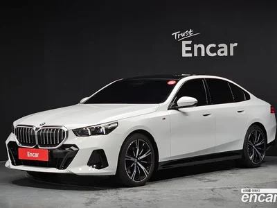 2024 BMW 5-Series 530i xDrive M Sport, фото 1, лот 10224824
