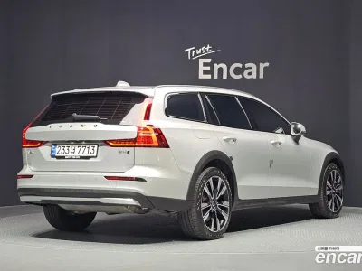 2024 Volvo V60 B5 Ultimate AWD, фото 2, лот 10124846