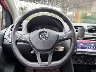 2016 Volkswagen Polo 1.4L Manual Trend, фото 3, лот 10466277