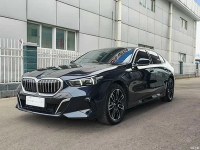 2024 BMW 5 Series 525Li M Sport Package, фото 1, лот 10455669
