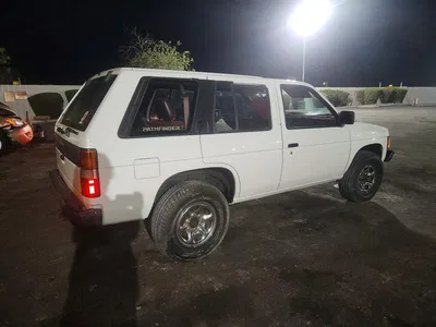 1992 NISSAN PATHFINDER XE, фото 3, лот 10973815