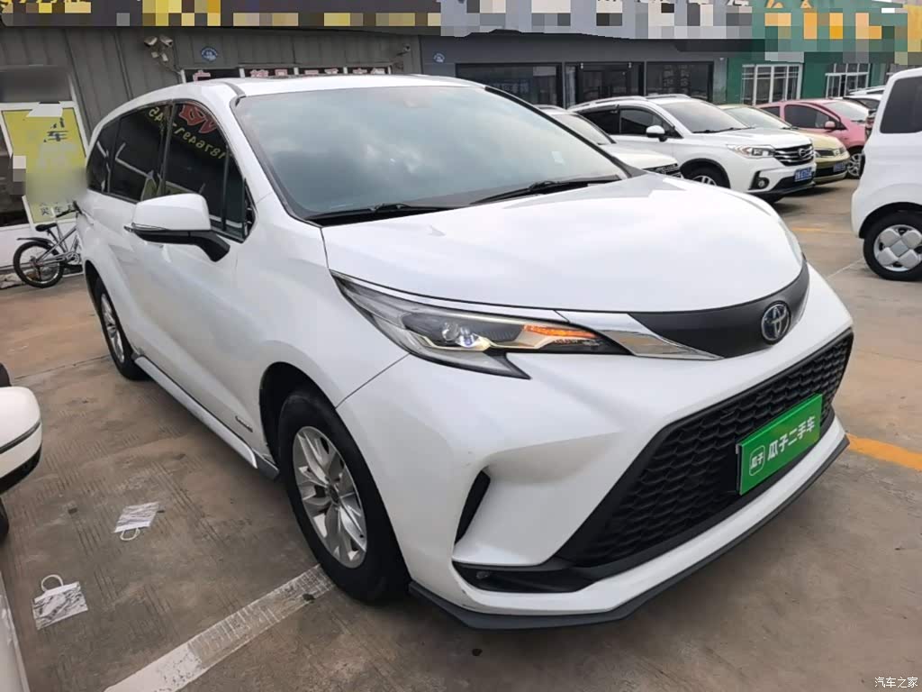 2023 Toyota Granvia 2.5L Hybrid Comfort Edition, фото 4, лот 10383808