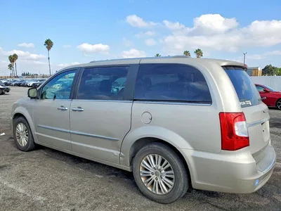 2013 CHRYSLER TOWN AND COUNTRY LIMITED, фото 2, лот 10970554