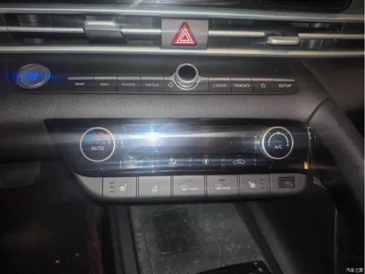 2023 Hyundai Elantra Model 1.5L CVT LUX Premium Edition, фото 4, лот 11188426