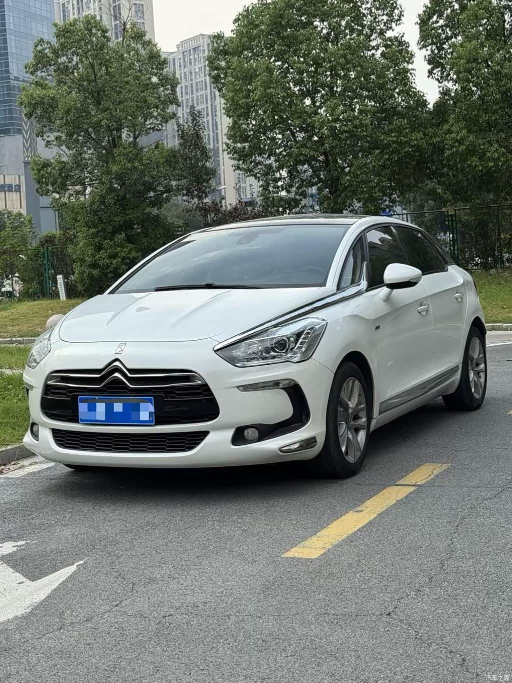 2014 DS 5 1.6T Luxury THP200, фото 1, лот 10905460