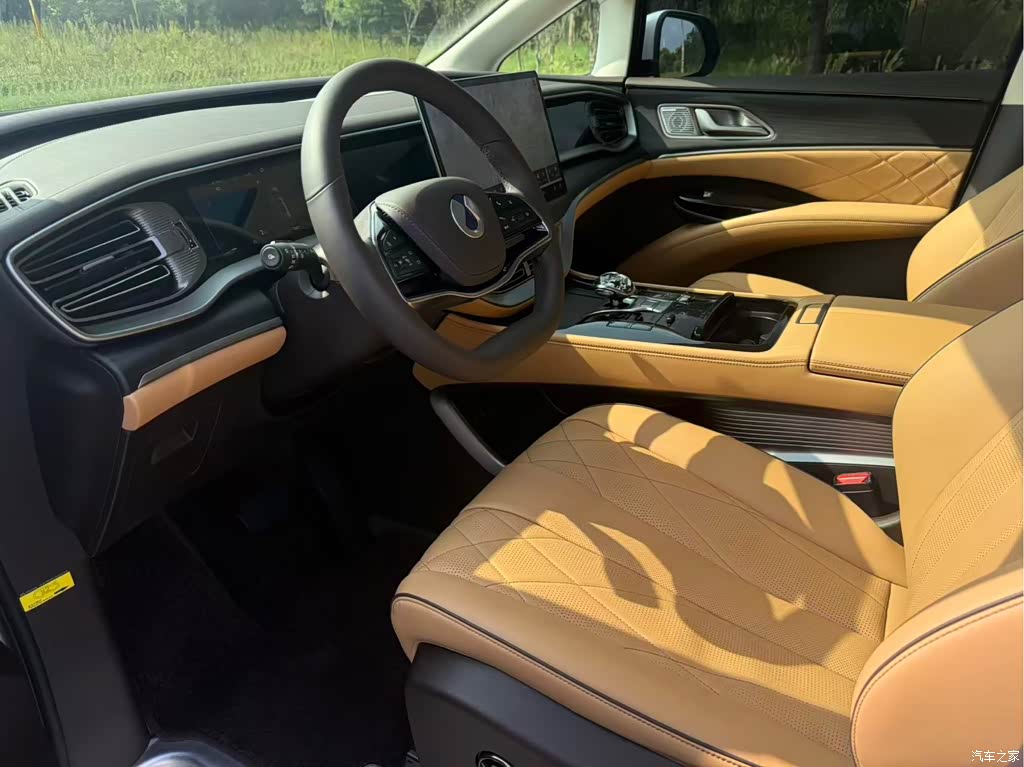 2024 Denza D9 DM-i 980 AWD Flagship, фото 4, лот 11214574