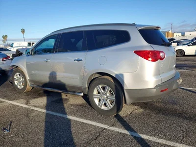 2010 CHEVROLET TRAVERSE LT, фото 2, лот 10724180