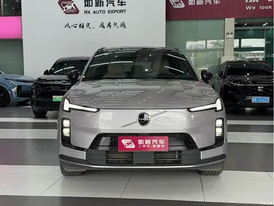 2026 Volvo XC70 Plug-in Hybrid AWD Extended Range Core, фото 2, лот 10452090