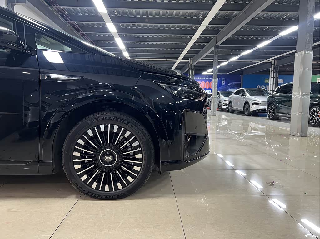 2025 XPeng X9 Extended Range Edition, фото 4, лот 11007328