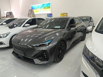 2022 Changan UNI-V 1.5T Premium Model, фото 1, лот 10248990