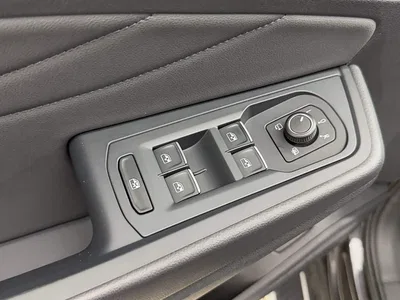 2023 Volkswagen Talagon Facelift 380TSI 4WD Flagship Victory Edition 6-Seater, фото 2, лот 10390063