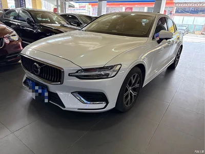 2023 Volvo S60 B4 Smart Comfort Luxury Edition, фото 1, лот 11095033