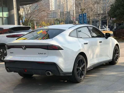 2024 Changan UNI-V 1.5T Premium, фото 4, лот 10250503