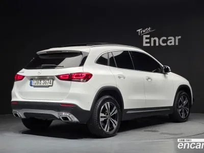2021 Mercedes-Benz GLA-Class GLA220, фото 2, лот 10219606