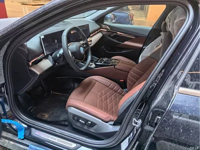 2025 BMW 5 Series 530Li Premium Luxury Package, фото 4, лот 10676011