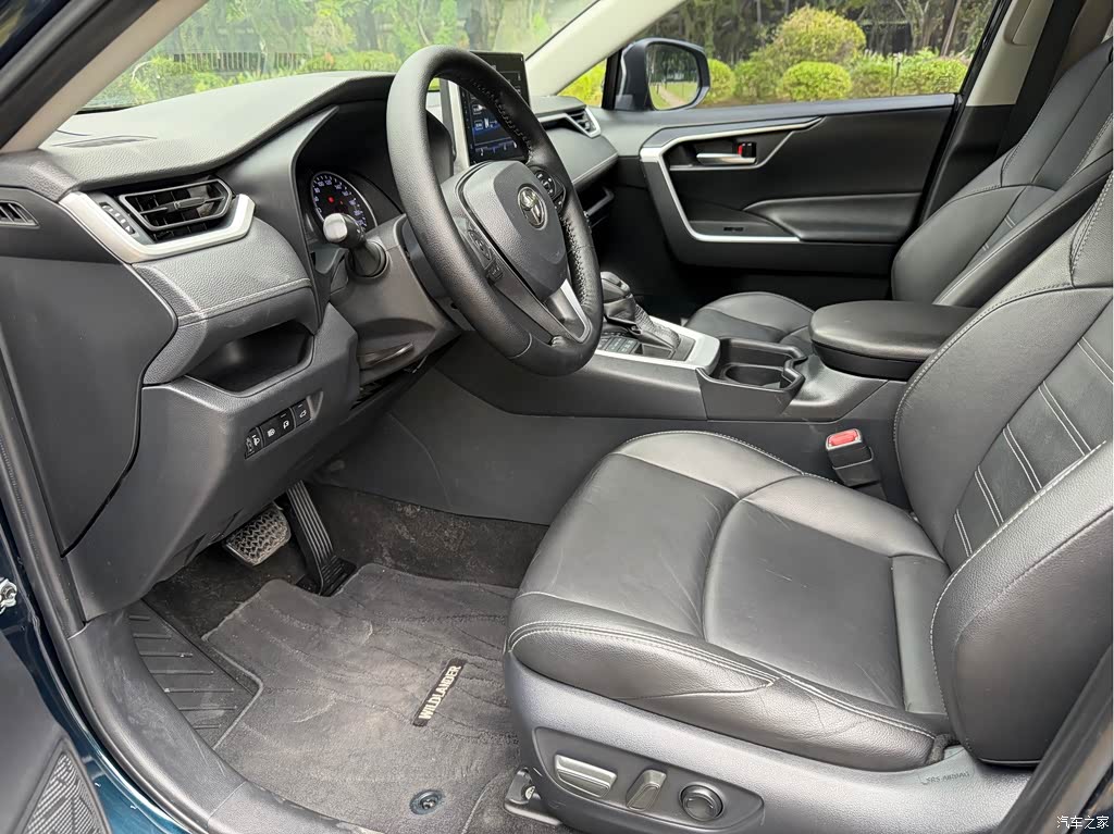 2021 Toyota Wildlander 2.0L CVT 4WD Luxury Edition, фото 4, лот 11215264